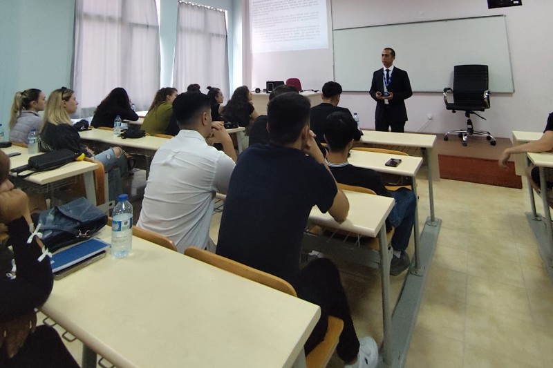TAV AKADEMİ GÜVENLİK EĞİTMENİ MEHMET İLKYAZ, ALKÜ GAZİPAŞA HAVACILIK VE UZAY BİLİMLERİ FAKÜLTESİ’NDE ÖĞRENCİLERLE BULUŞTU